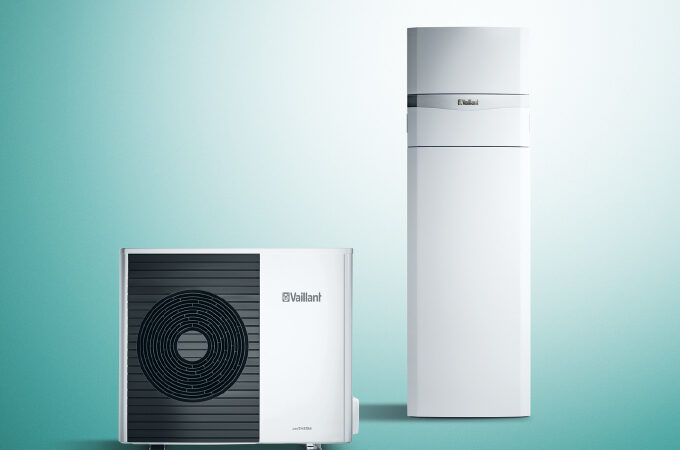 arotherm-split-mit-unitower Arotherm Split Luft/Wasser-Heizungswärmepumpe